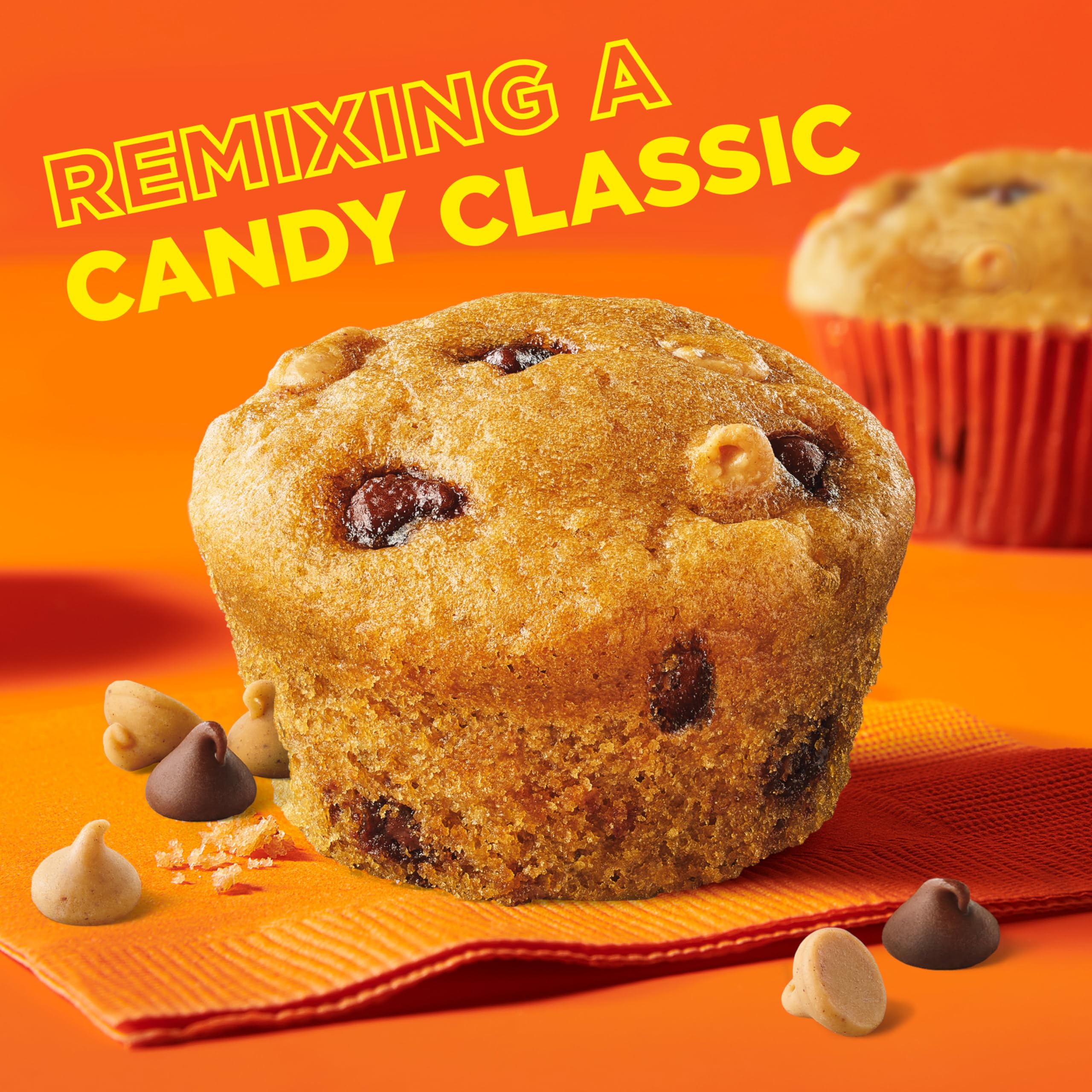 Betty Crocker REESE'S Peanut Butter Muffin Mix, Baking Mix Made with REESE'S Peanut Butter Chips and HERSHEY'S Milk Chocolate Chips, 12.8 oz - Image 6
